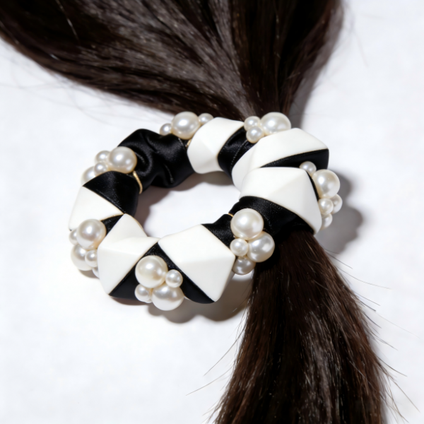 Modern Black-White Geometric Pearl Scrunchie| Set of 5, Medium